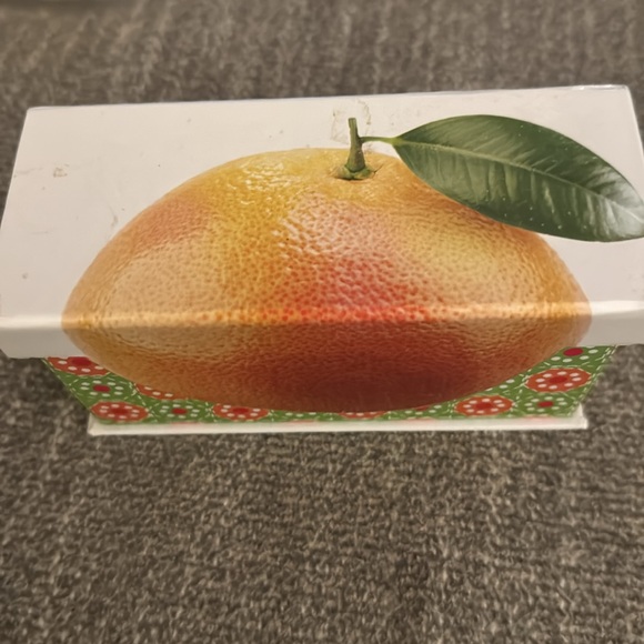 Set of 9 Bath Items - Spa Naturals, Disney, Paris, Greenbrier - Picture 4 of 9